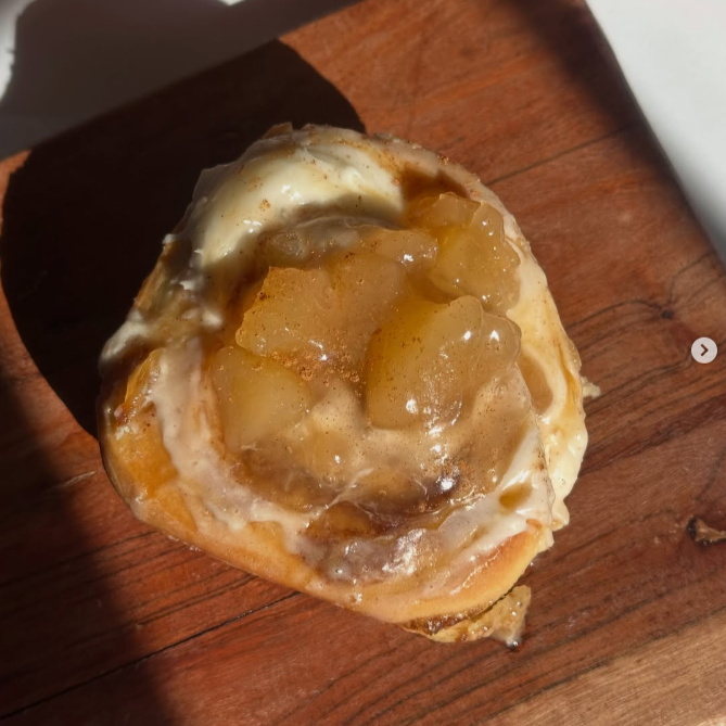 Apple Pie Cinnamon Roll